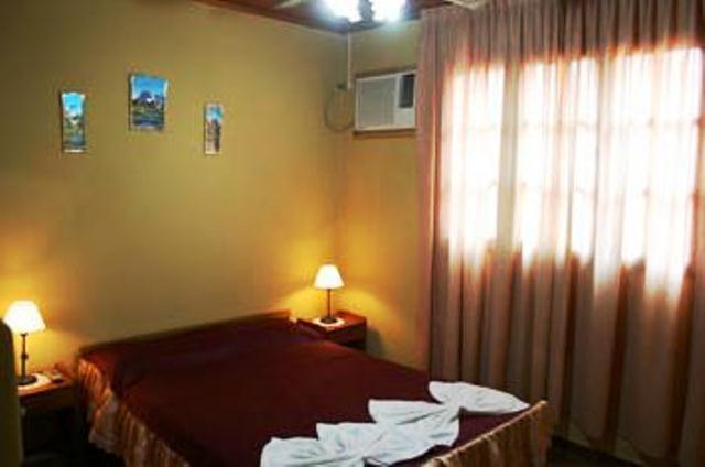 Residencial Arcoiris Hotel Puerto Iguazú Camera foto